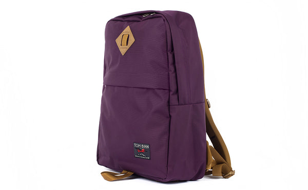 3/4 shot of the Guide's edition Paragon in Aubergine